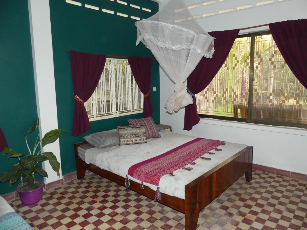 The Playground Bed & Breakfast Kampot Dış mekan fotoğraf
