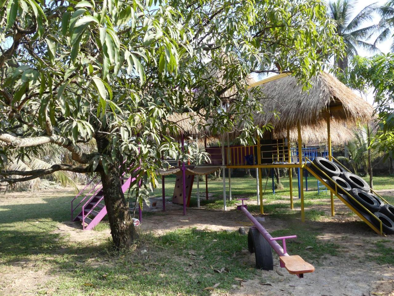 The Playground Bed & Breakfast Kampot Dış mekan fotoğraf