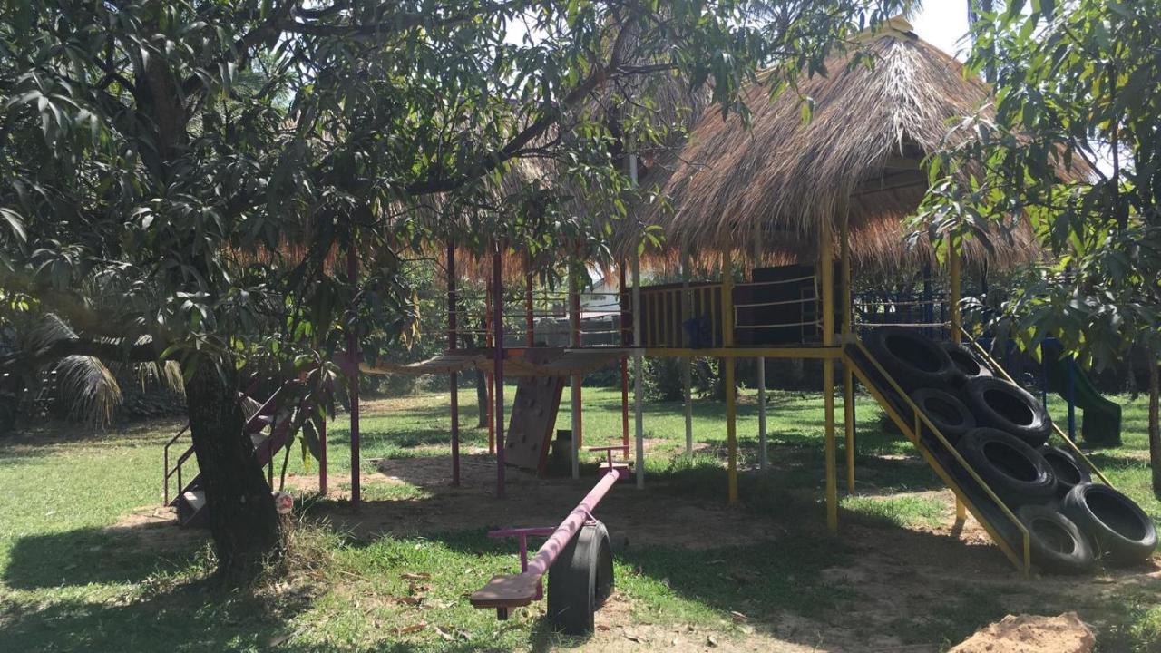 The Playground Bed & Breakfast Kampot Dış mekan fotoğraf