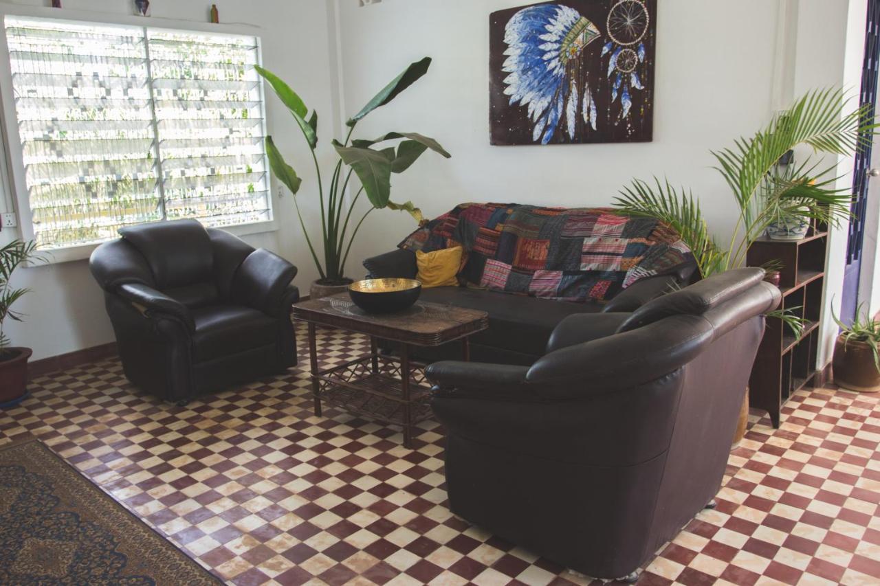 The Playground Bed & Breakfast Kampot Dış mekan fotoğraf